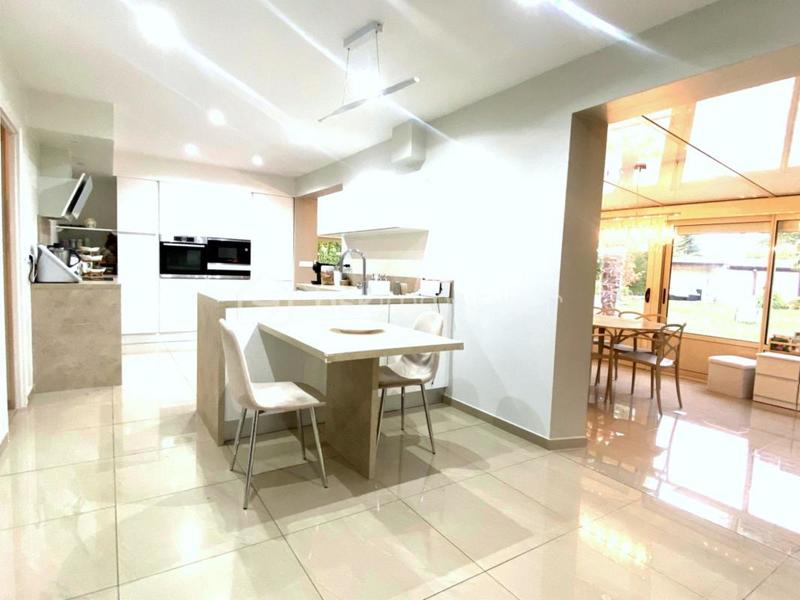 Pavillon - 155 m² - 6 pièces