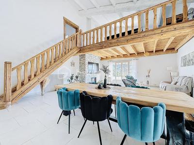 Maison - 285 m² - 10 pièces