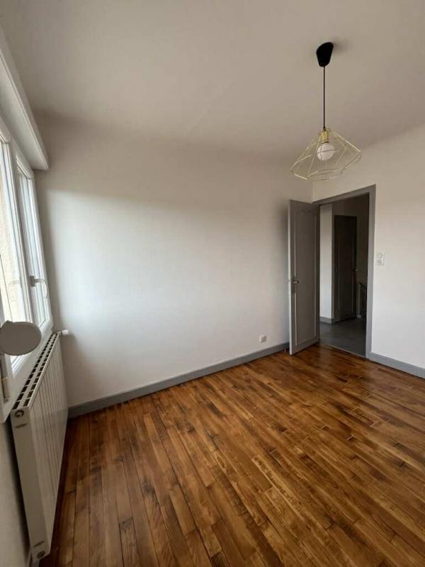 Maison - 191 m² - 8 pièces