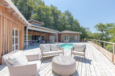 Maison contemporaine - 227 m² - 7 pièces