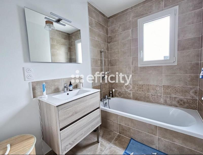 Maison - 94 m² - 4 pièces