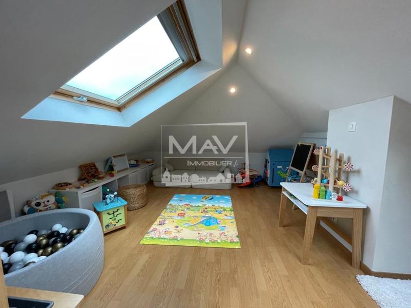 Maison - 103 m² - 5 pièces