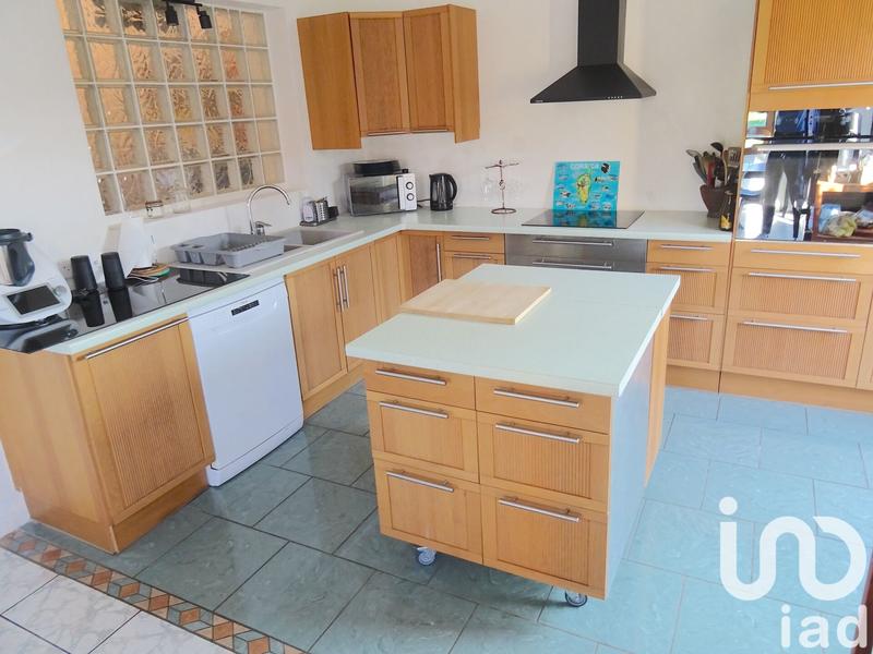 Maison - 143 m² - 7 pièces