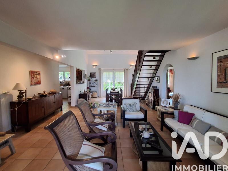 Maison - 139 m² - 5 pièces