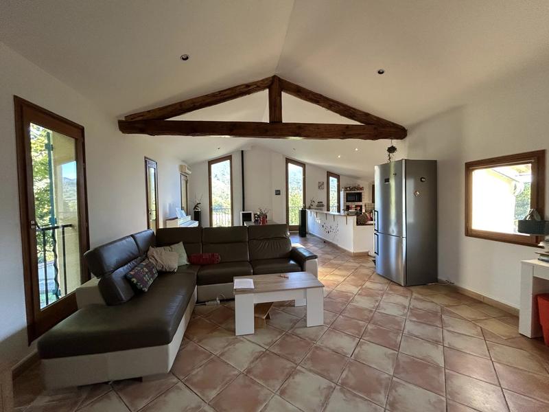 Maison - 237 m² - 11 pièces