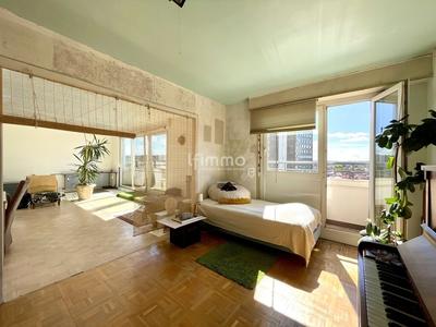 Appartement - 84 m² - 3 pièces