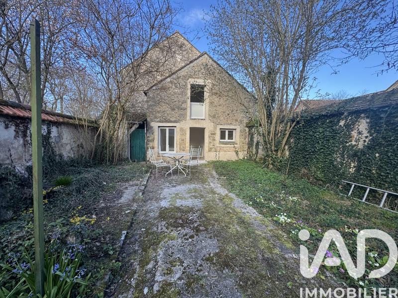 Maison - 90 m² - 5 pièces