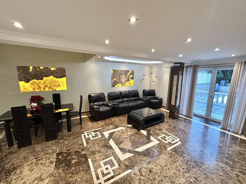 Maison - 182 m² - 7 pièces