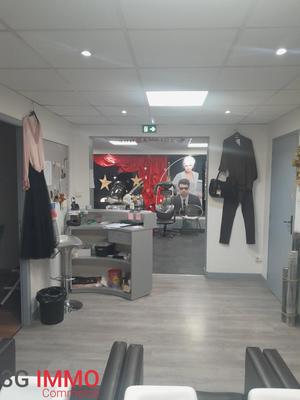 Local commercial - 120 m² - 4 pièces