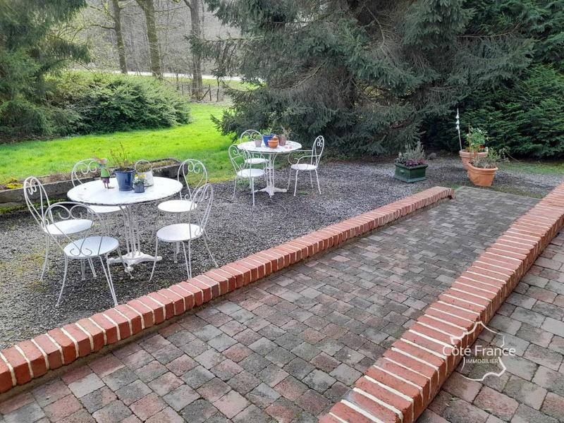 Propriété - 462 m² - 13 pièces