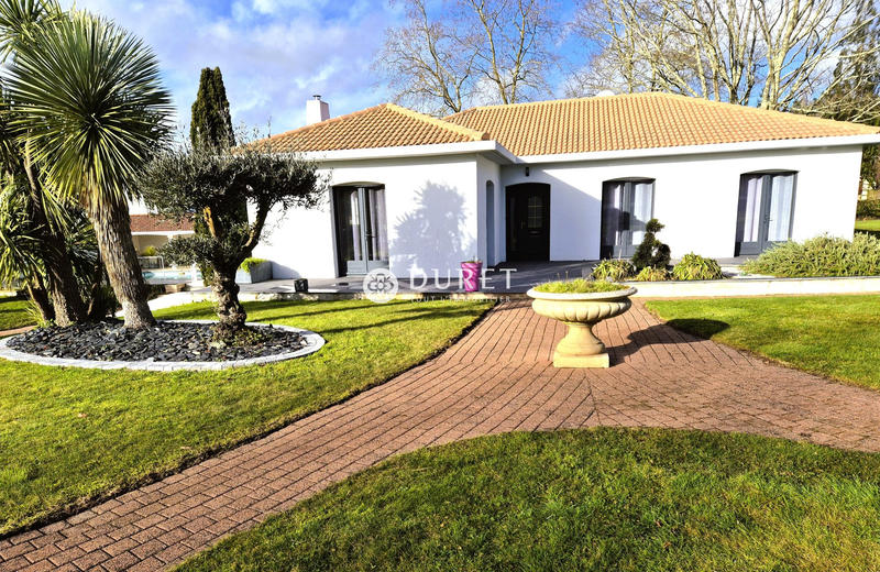 Maison traditionnelle - 125 m² - 4 pièces