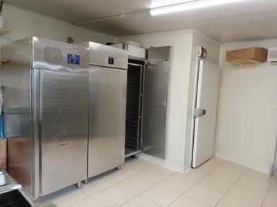 Fonds de commerce - Magasins - 200 m²