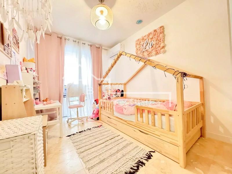 Appartement - 96 m² - 4 pièces