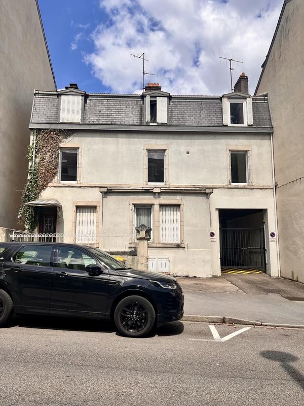 Appartement - 80 m² - 4 pièces