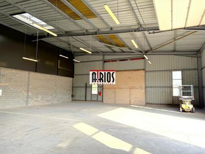 Entrepôt - 420 m²