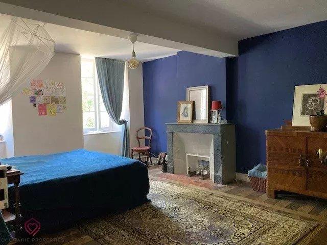 Maison de maîtres - 585 m² - 20 pièces