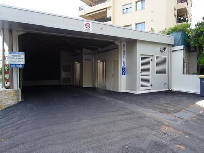 Parking / Garage - 95 m²