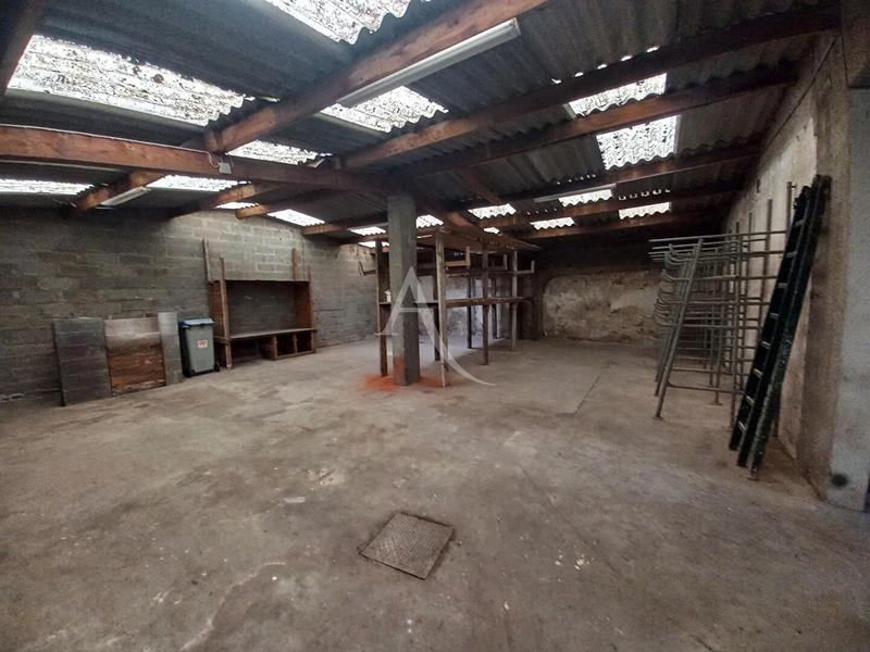 Local d'activité / Entrepôt - 222 m²