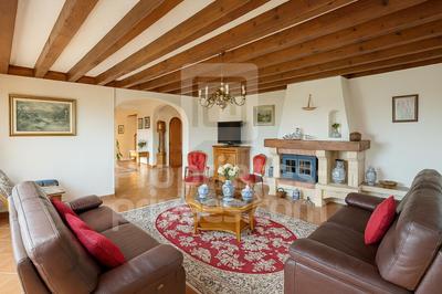 Maison - 203 m² - 5 pièces