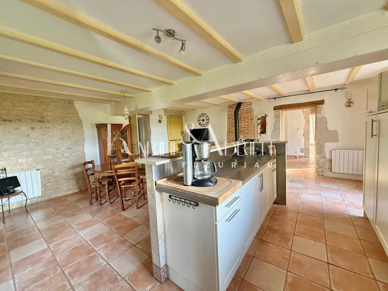 Maison - 201 m² - 7 pièces