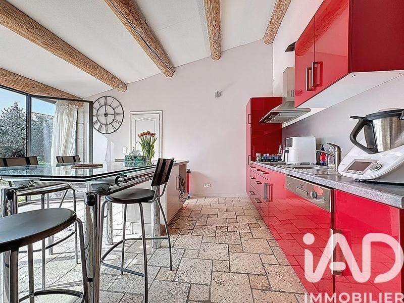 Maison - 284 m² - 10 pièces