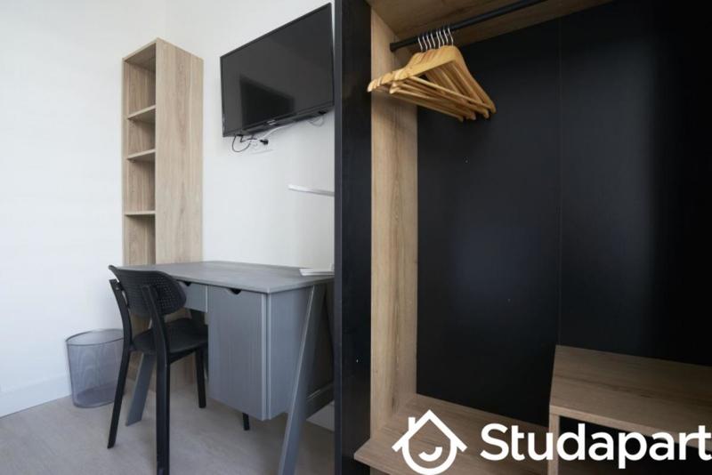 Chambre - 9 m² - 1 pièce