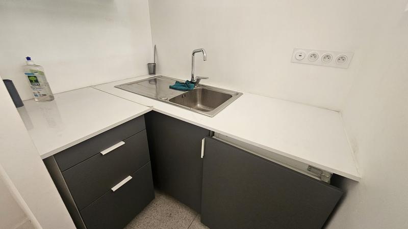 Magasins - 49 m² - 1 pièce