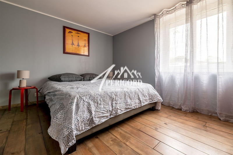 Maison ancienne - 173 m² - 8 pièces