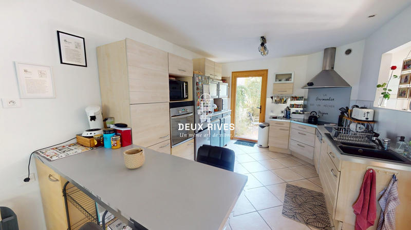 Maison traditionnelle - 198 m² - 6 pièces