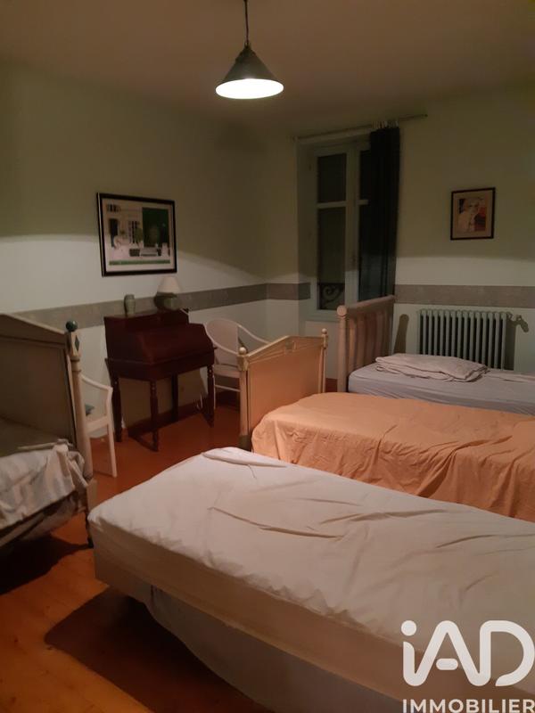 Maison - 180 m² - 5 pièces