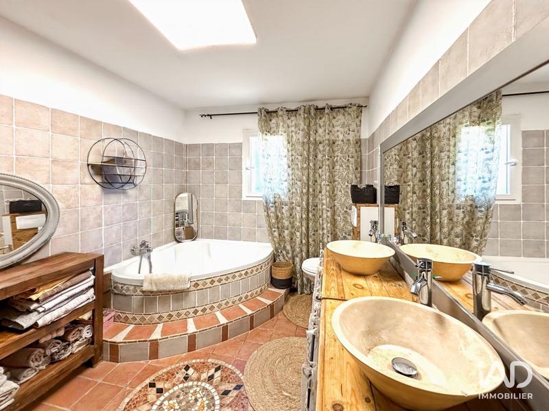 Maison - 184 m² - 5 pièces