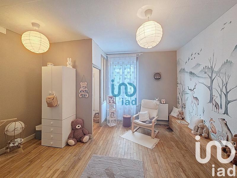 Maison - 233 m² - 7 pièces