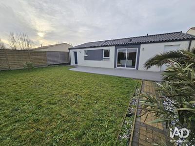 Maison - 93 m² - 4 pièces