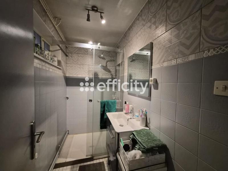 Maison - 203 m² - 8 pièces