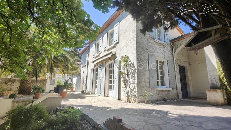 Maison de maîtres - 190 m² - 10 pièces