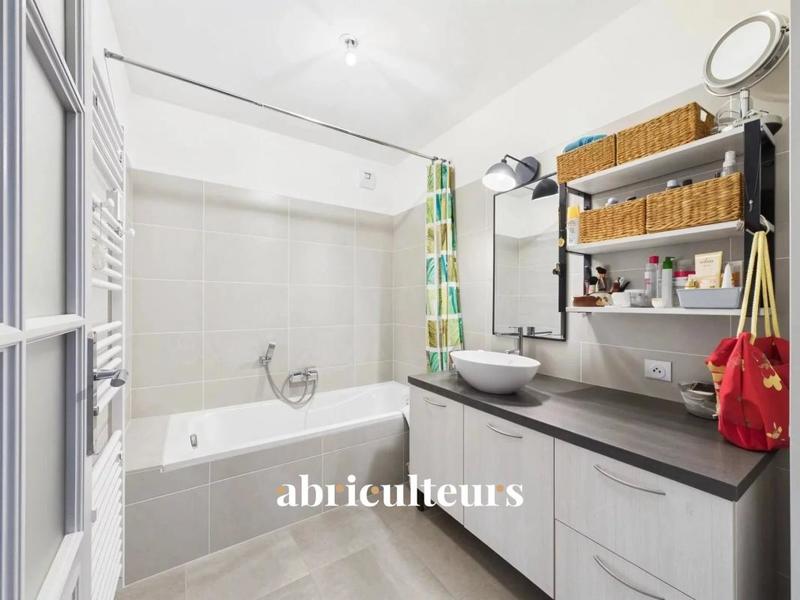 Appartement ancien - 70 m² - 3 pièces