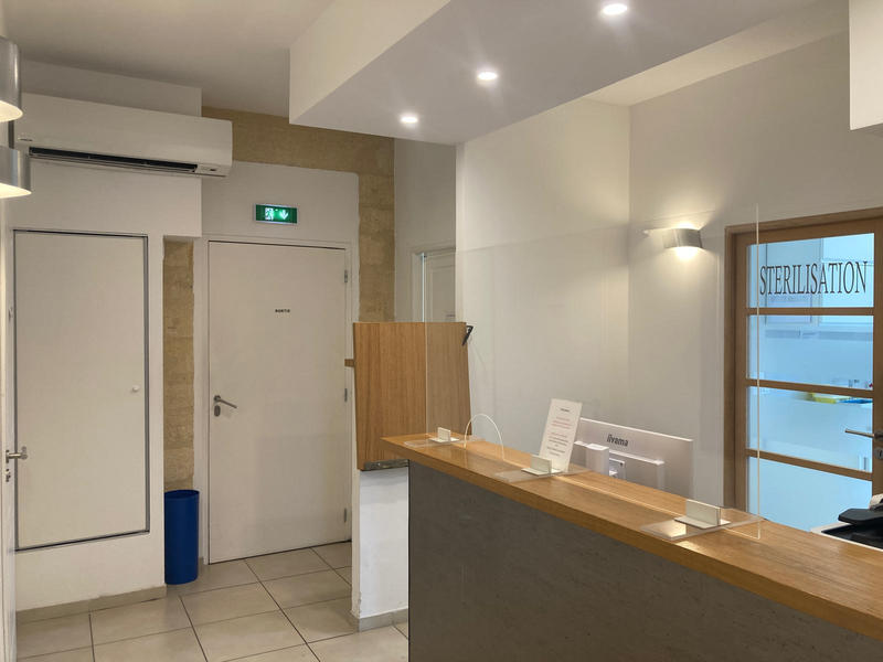 Local commercial - 73 m² - 6 pièces