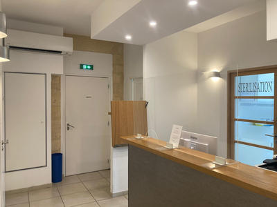 Local commercial - 73 m² - 6 pièces