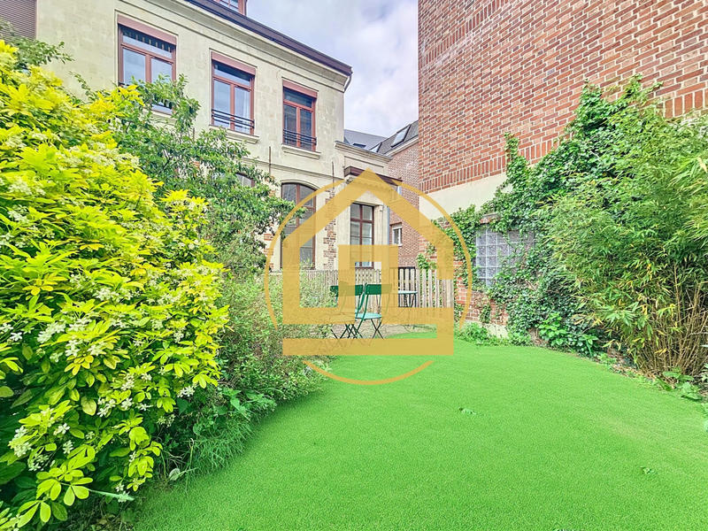 Appartement - 177 m² - 6 pièces