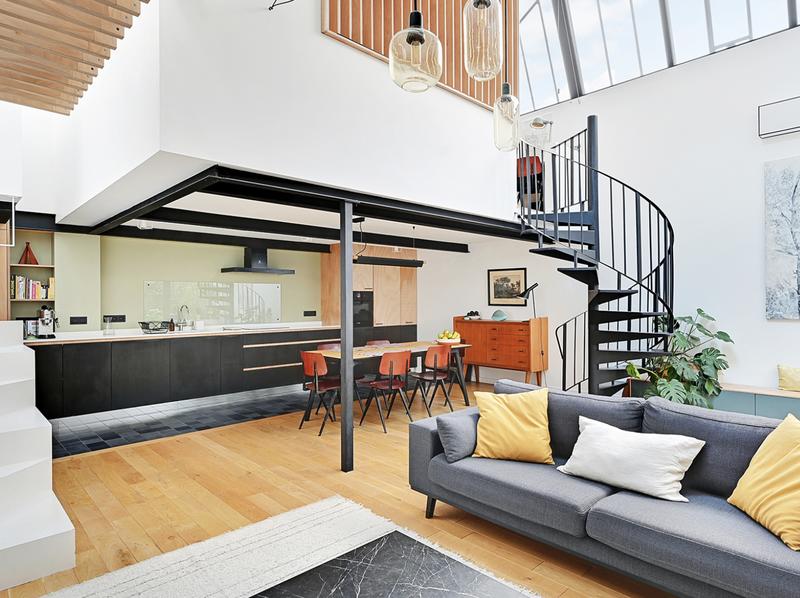 Loft - 160 m² - 5 pièces