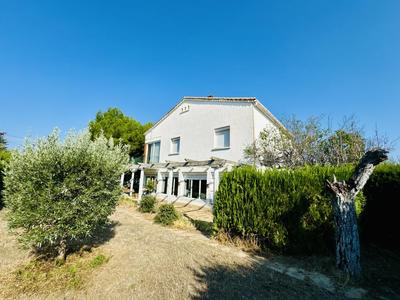 Propriété - 220 m² - 7 pièces