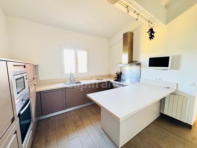 Appartement - 150 m² - 3 pièces