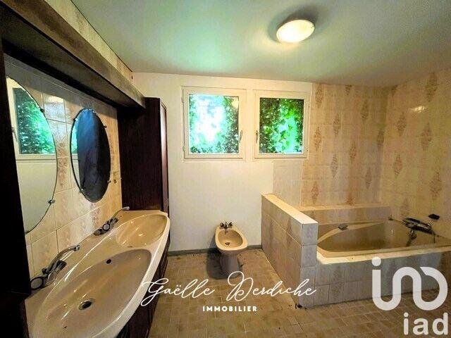 Maison - 174 m² - 7 pièces