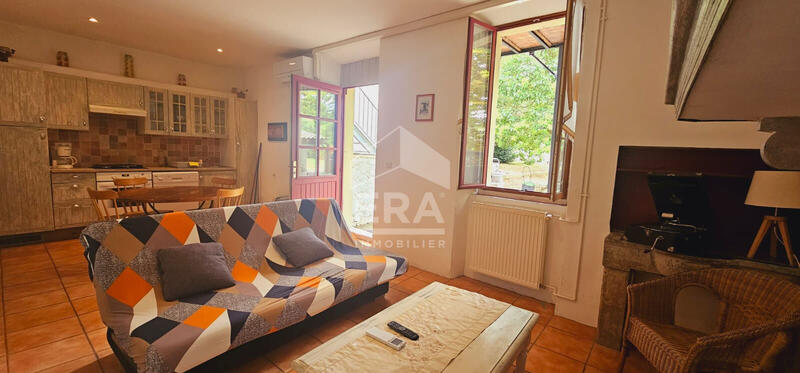 Maison - 368 m² - 15 pièces