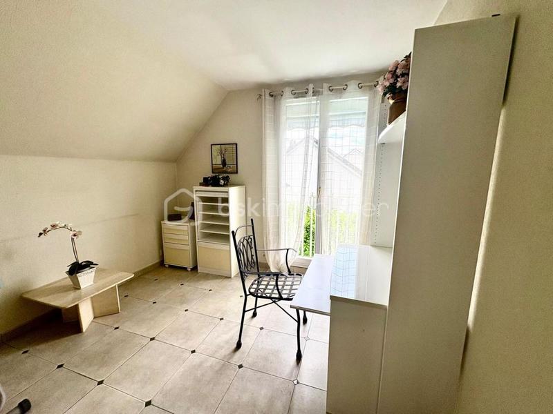 Maison - 222 m² - 10 pièces