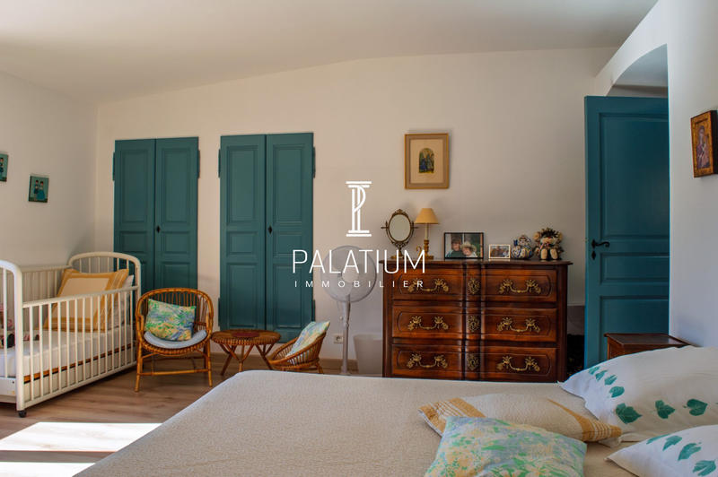 Mas - 311 m² - 12 pièces