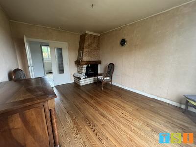 Maison - 95 m² - 5 pièces