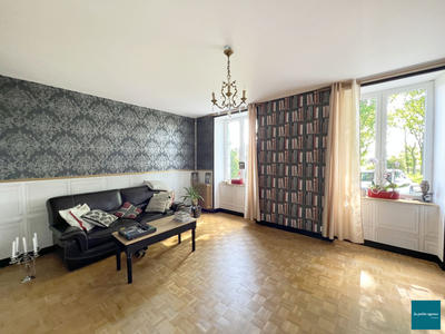 Maison - 350 m² - 11 pièces