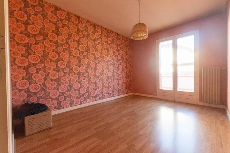 Maison - 196 m² - 9 pièces