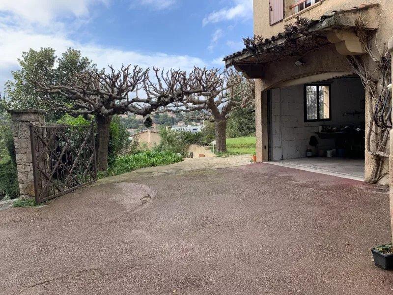 Maison - 160 m² - 5 pièces